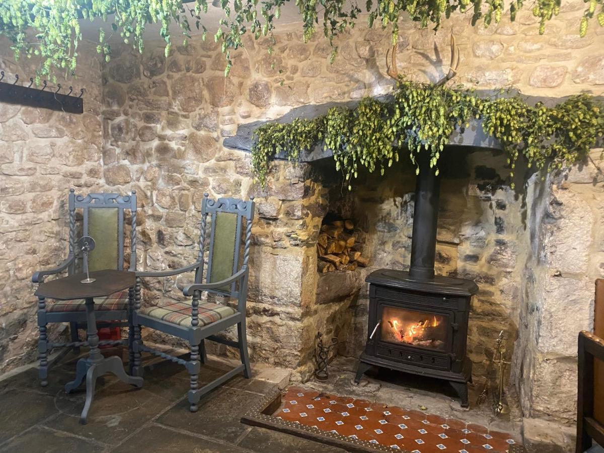 Chainbridge Usk Riverside Gastro Pub And Accommodation Trostrey Bagian luar foto